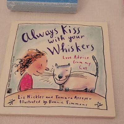 Lot 31: Assorted Cat Themed Books 