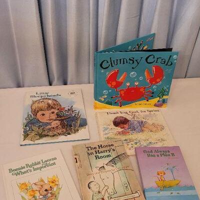 Lot 35: Assorted Hardback Children's Books