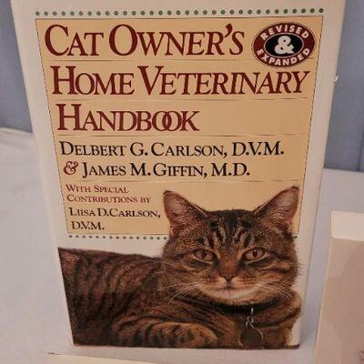 Lot 37: Assorted Hardback Cat Themed Books