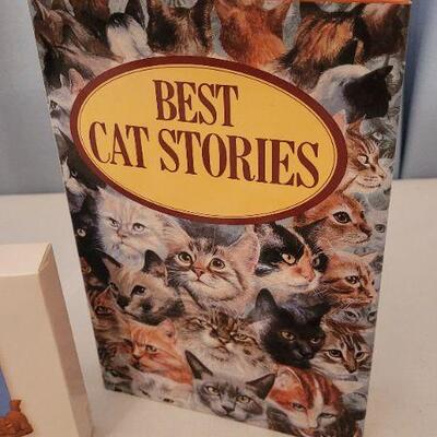 Lot 37: Assorted Hardback Cat Themed Books