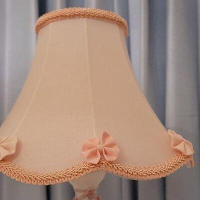 Lot 38: Vintage Disney Princess Children's Table Lamp TESTED A+