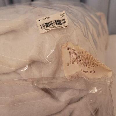 Lot 43: New Queen Size REST WARMER Heated Mattress Pad