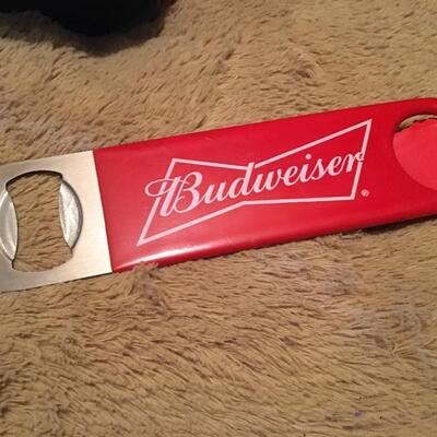 BUDWEISER Promo Bucket, Glasses and Opener LOT 52