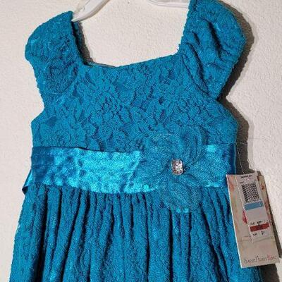 Lot 47: New Size 5 Children's Blue Dress 