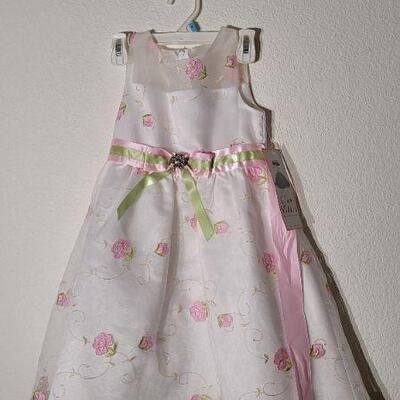 Lot 48: New Children's Size 5 Pink and White Flower Dress