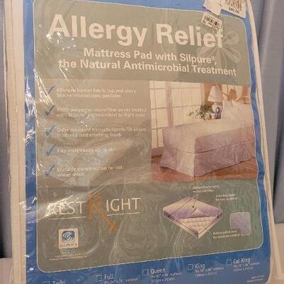 Lot 54: New REST RIGHT Full Size Allergy Relief Mattress Pad