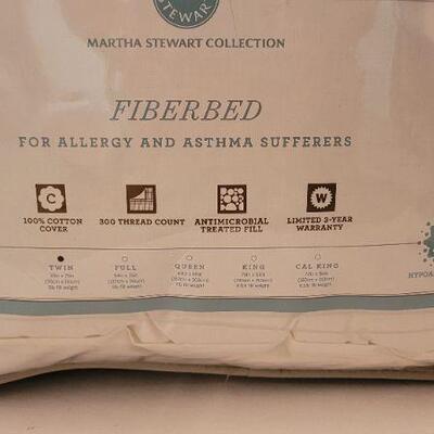 Lot 55: New Twin Size MARTHA STEWART Allergy Relief Fiberbed