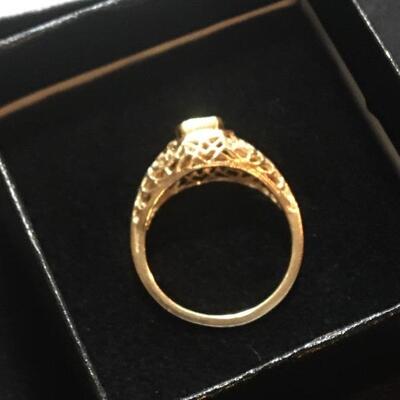 14k Gold Filigree and Solitaire Diamond Ring Size 4.5. LOT 58