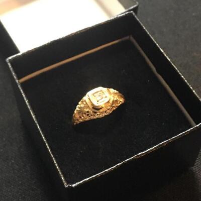 14k Gold Filigree and Solitaire Diamond Ring Size 4.5. LOT 58
