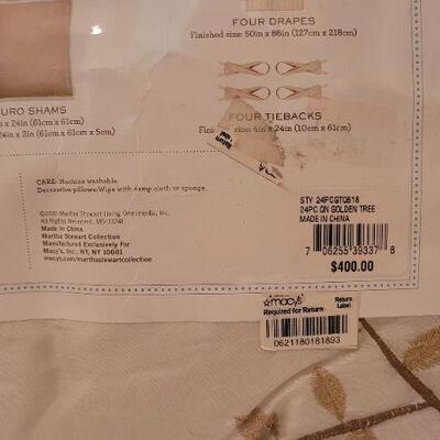 Lot 61: New MARTHA STEWART Retired 24-Piece Quee n Comforter Set