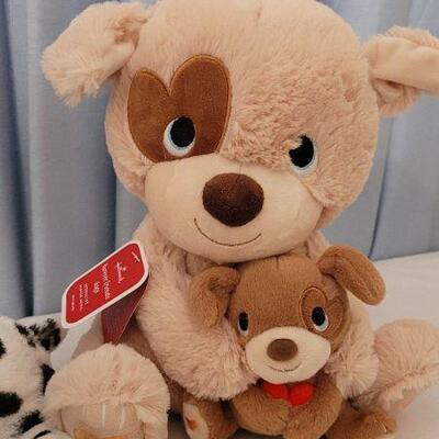 Lot 75: (2) New Puppy Dog Suffed Animals feat. HALLMARK Singing Pals
