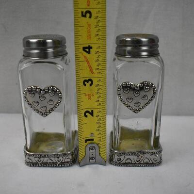 Ganz Salt & Pepper Shakers: Glass with Metal Heart Design