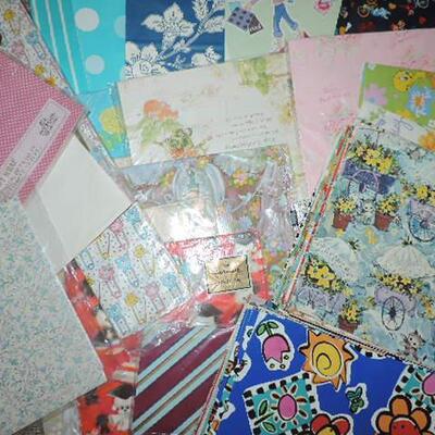 GIFT WRAPPING