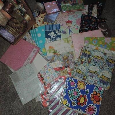 GIFT WRAPPING