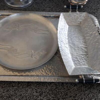 SERVING ITEMS