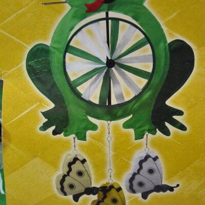 Frog & Butterflies Outdoor Decor: Hanging Pinwheel - New