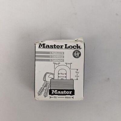 2x Master Lock 500KA Keyed Padlock, 1-3/4