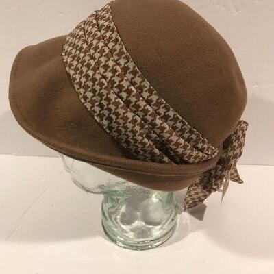 Vintage California Hat Co.  Cloche Hat