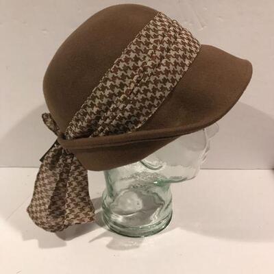 Vintage California Hat Co.  Cloche Hat