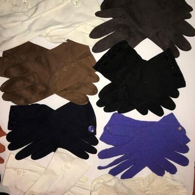 14 Vintage  Pairs of Small Women's Gloves