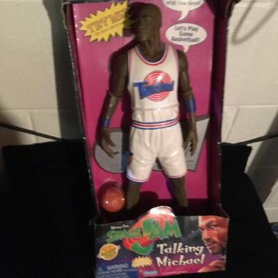Talking Michael Jordan Space Jam 17681 MIB. LOT A43