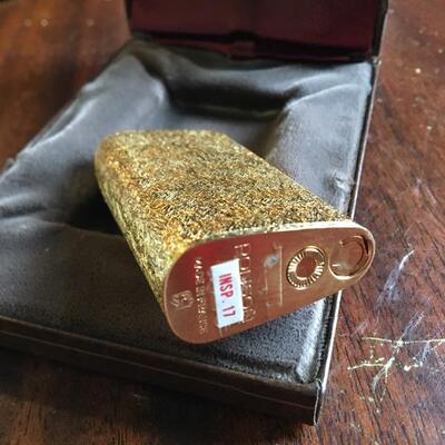 Ronson Electronic 7 Vintage Gold Lighter with Lucky Strike Advertising. LOT A35