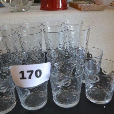LOT 170 GLASS SET