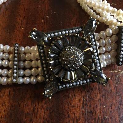 HEIDI DAUS Signed Designer Pearl 12â€ Choker. LOT A34