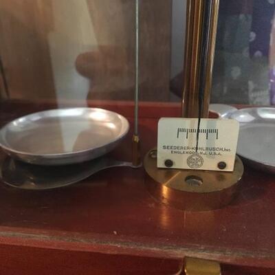 Antique Scientific Pharmacy Scale Complete with weights. LOT A11