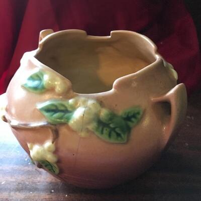 Vintage Roseville Handled Pot 7 x 7 x 5.5â€. LOT A4