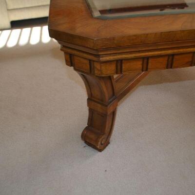 LOT 266 GLASS AND WOOD COFFEE TABLE