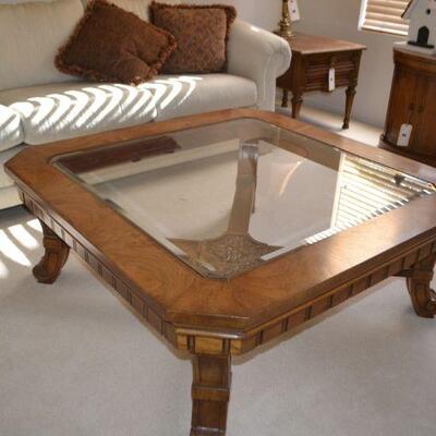 LOT 266 GLASS AND WOOD COFFEE TABLE