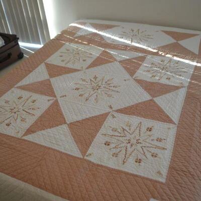 LOT 304 HOME MADE QUILT