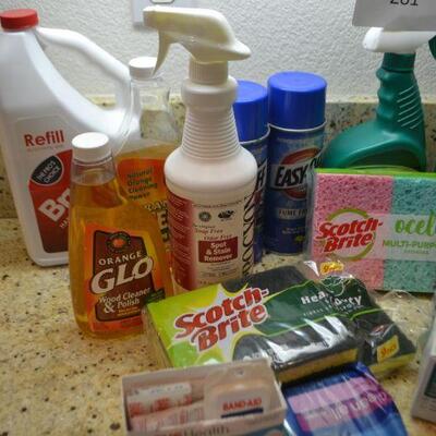 LOT 281 CLEANING SUPPLIES