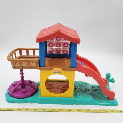 2003 FISHER PRICE LITTLE PEOPLE PLAYGROUND(LOT) | EstateSales.org