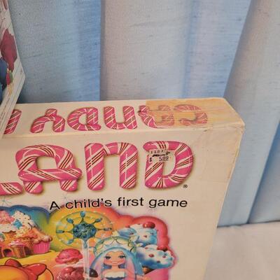 Lot 81: Vintage Candy Land and Cootie Game
