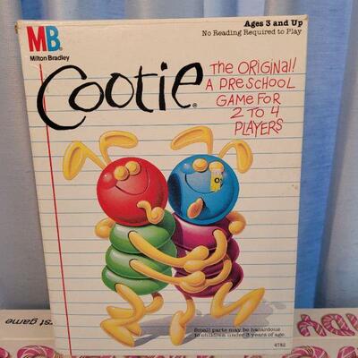 Lot 81: Vintage Candy Land and Cootie Game