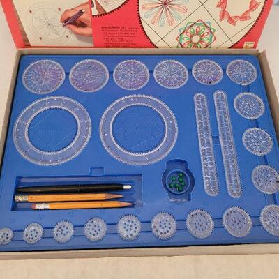 Lot 83: Vintage Spirograph