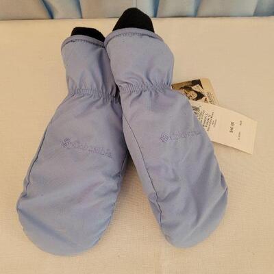 Lot 94: New Columbia Light Blue Mittens 