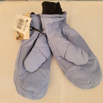 Lot 94: New Columbia Light Blue Mittens 