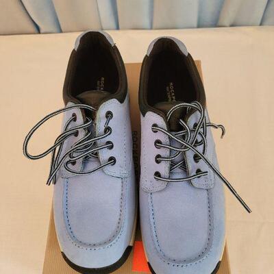 Lot 102: New Rockport Shoes size 9