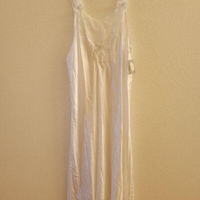 Lot 108: New Old Stock CHRISTIAN DIOR Night Gown
