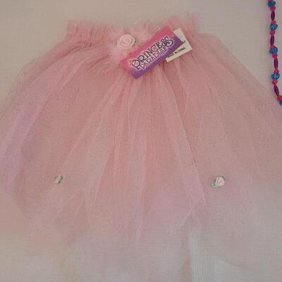 Lot 119: NEW Tutu, Necklace and Fairy Wings