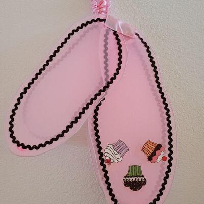 Lot 129: New Cupcake Dressup Dress and Fairy Wings