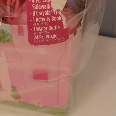 Lot 148: New Disney Princess Gift Pack and Nutcracker SweetsMinnie Mouse 