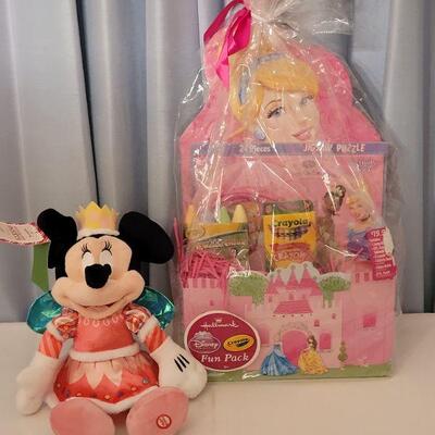 Lot 148: New Disney Princess Gift Pack and Nutcracker SweetsMinnie Mouse 