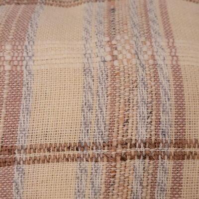 Lot 149: New & Vintage Table Lines, Kitchen Towels and Kitty Napkin Rings