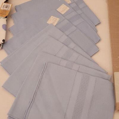 Lot 149: New & Vintage Table Lines, Kitchen Towels and Kitty Napkin Rings