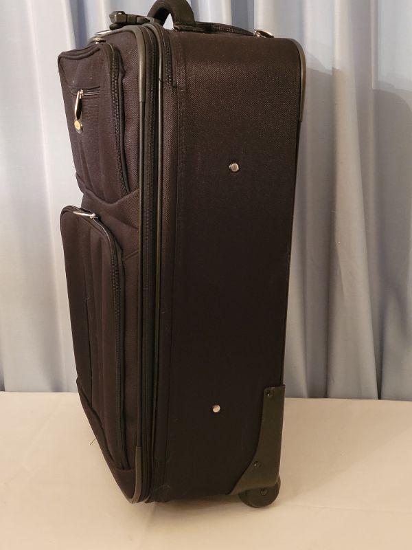 Lot 150 New Eddie Bauer Zero Gravity Luggage