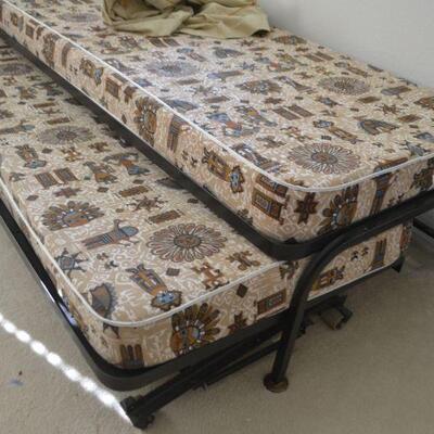 LOT 314 TRUNDLE BED